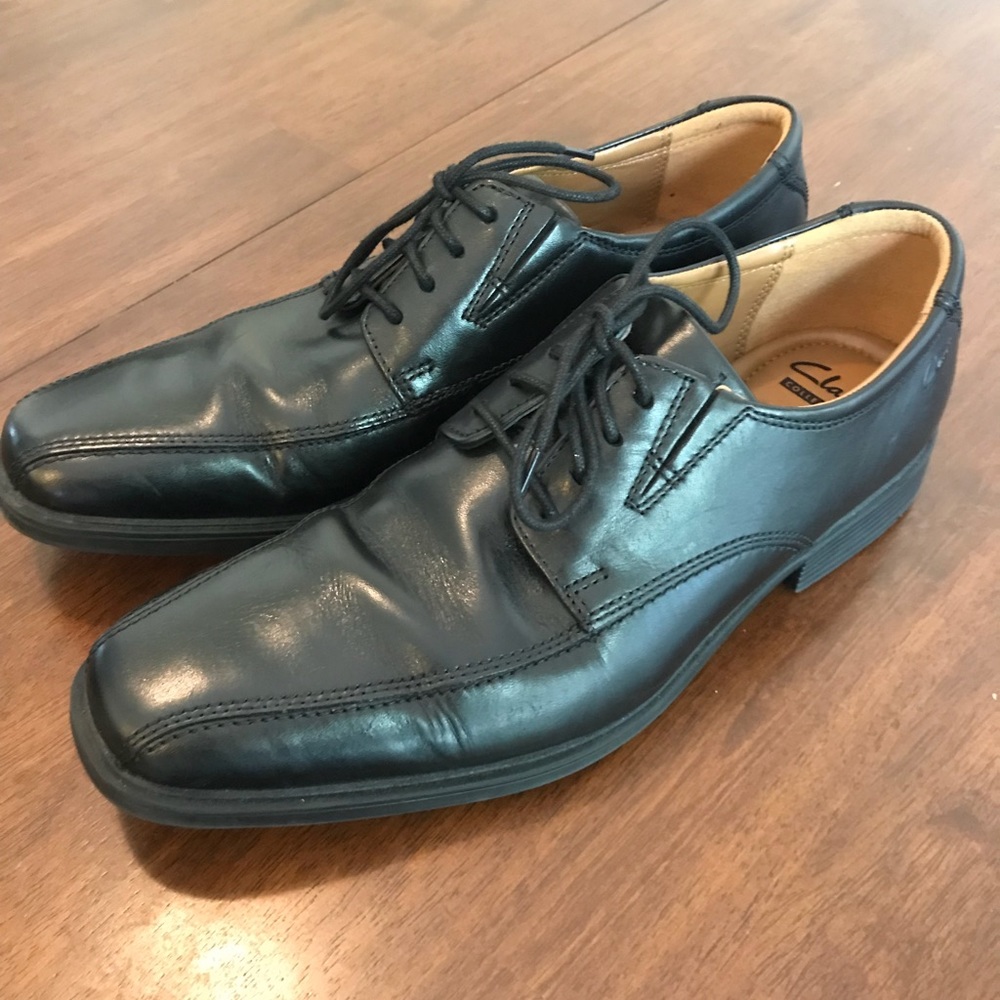 Clarks Tilden Walk Black Leather Shoes